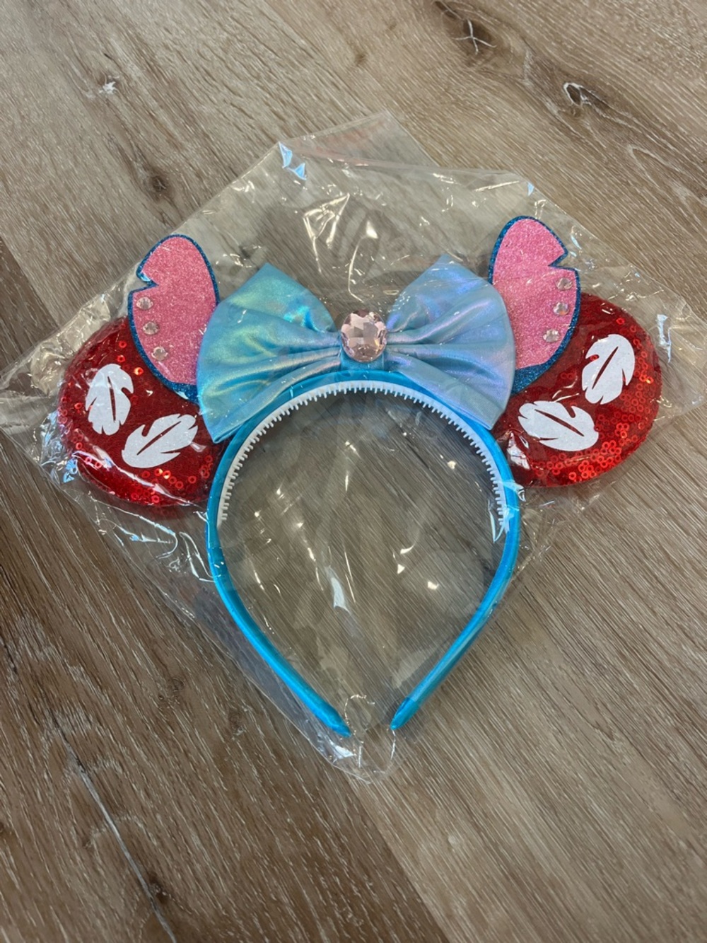 🆕Disney Minnie Mouse Blue Iridescent Bow Headband with Pink & Red Sequin Ears